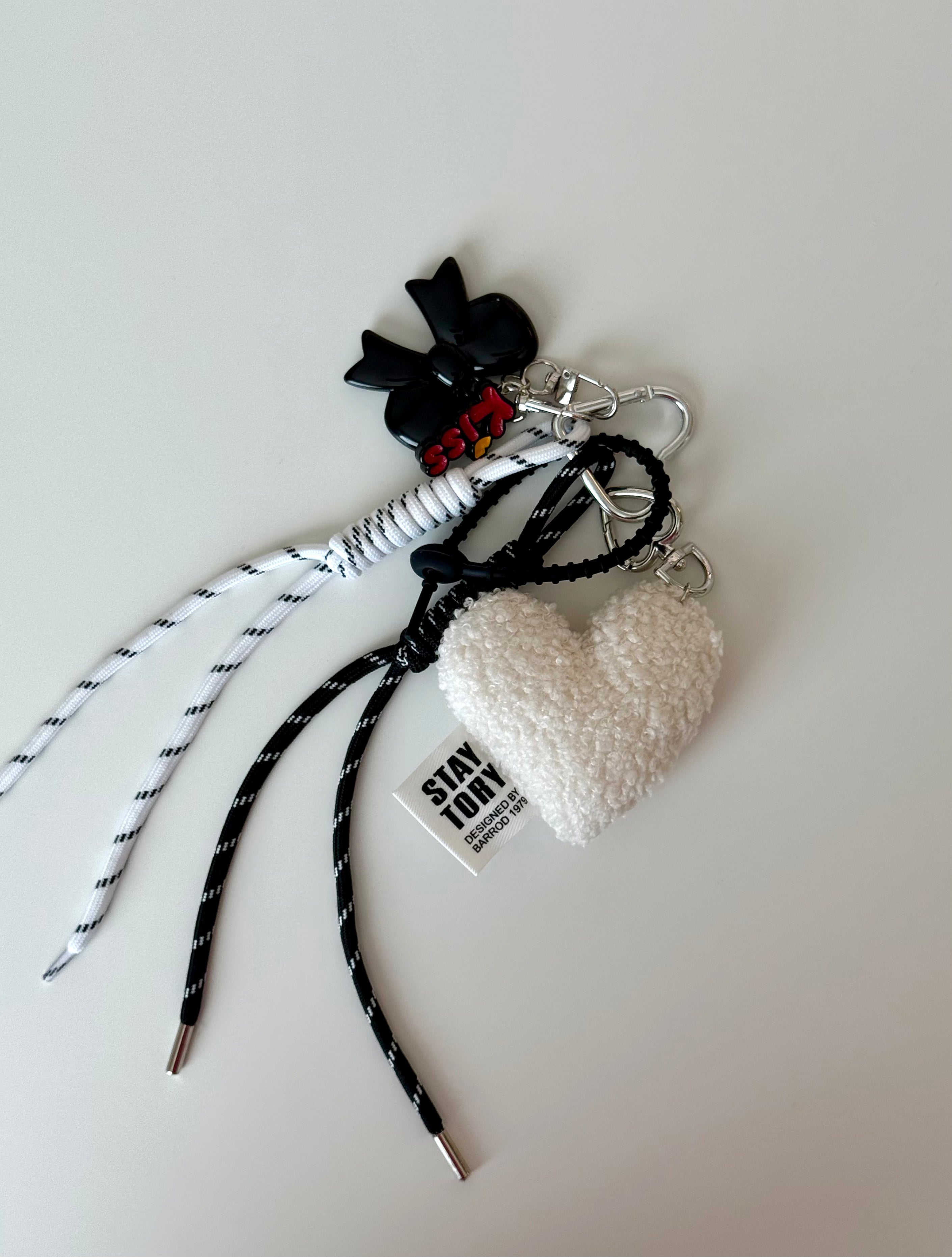 Soft Heart Charm Keychain 🖤🤍