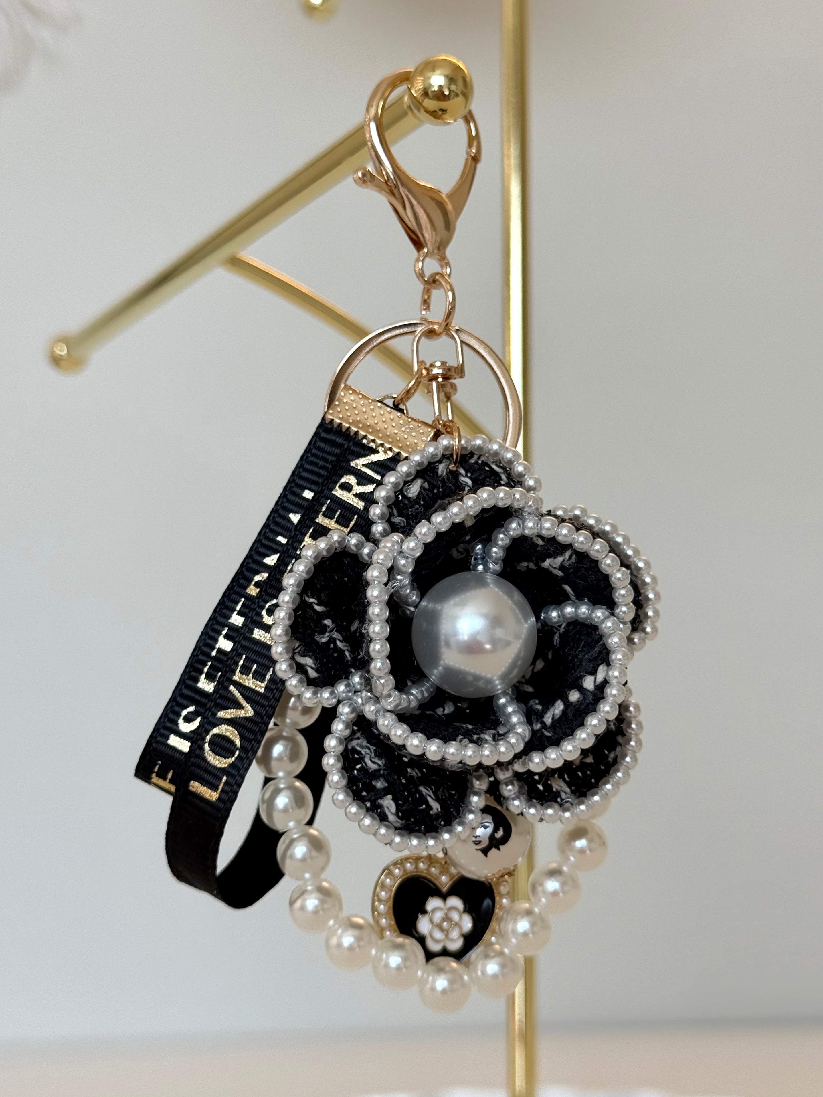Pearl Bloom Keychain 🌸