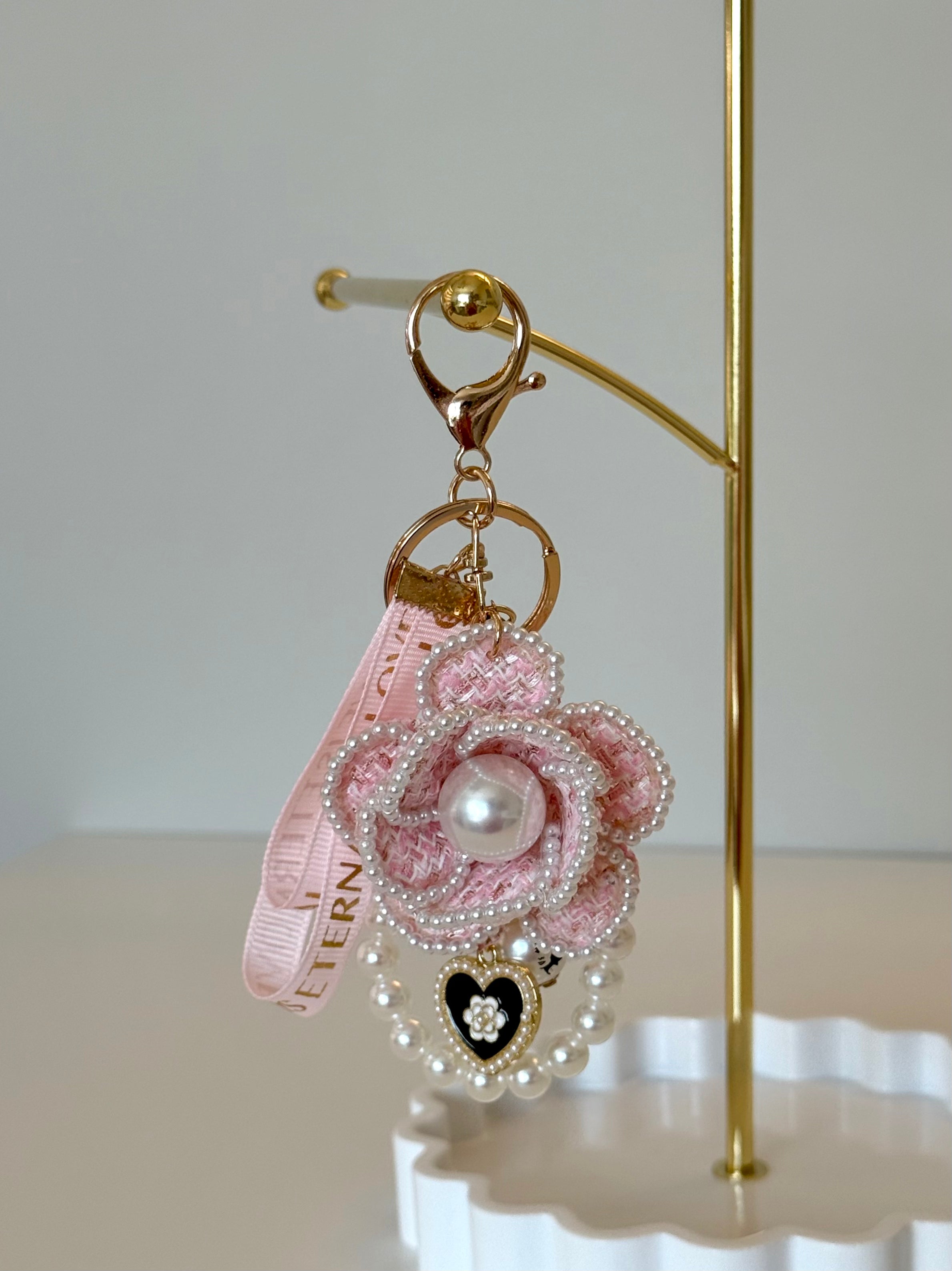 Pearl Bloom Keychain 🌸