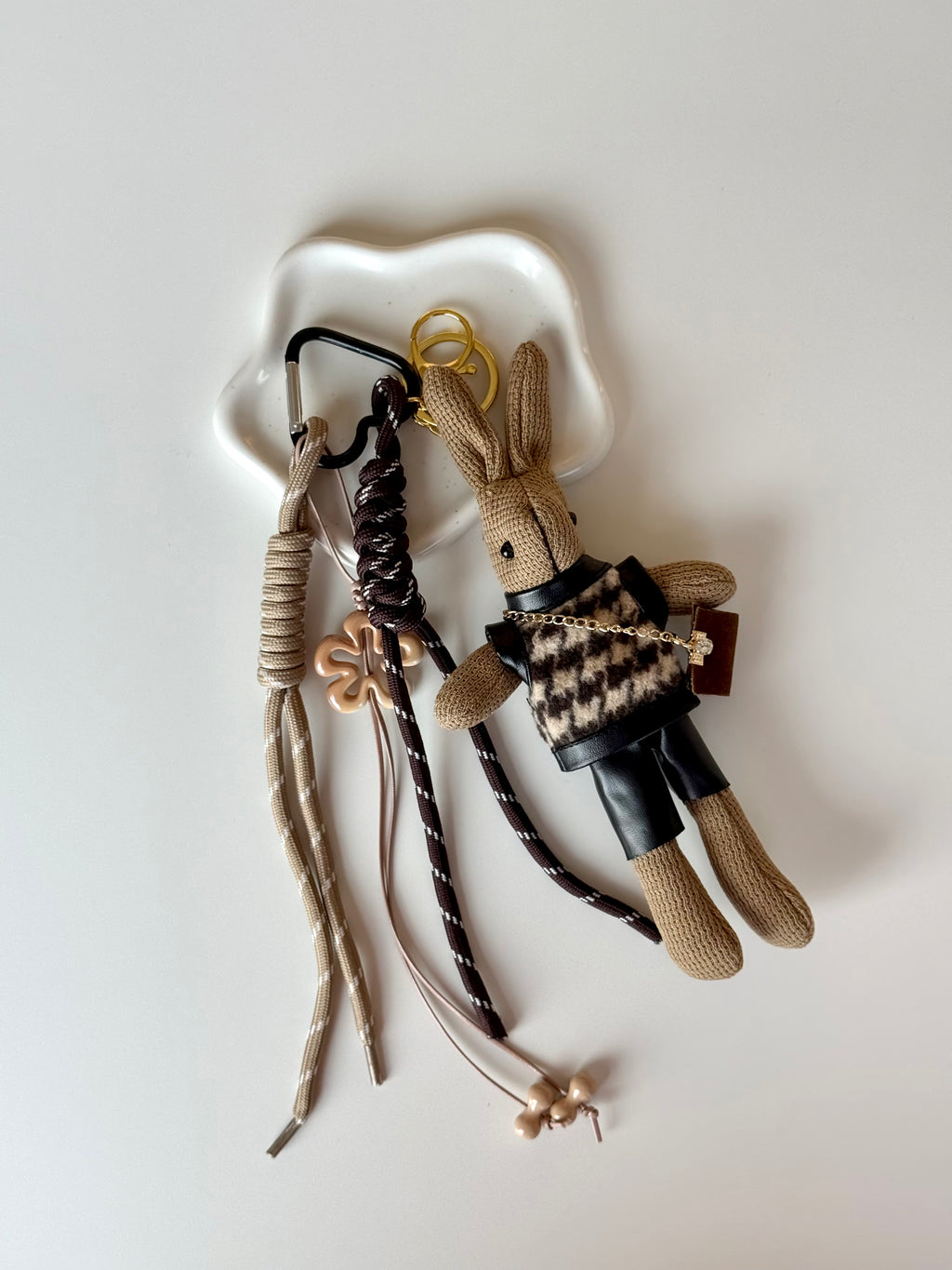 Chic Bunny Charm Keychain 🐰🤎