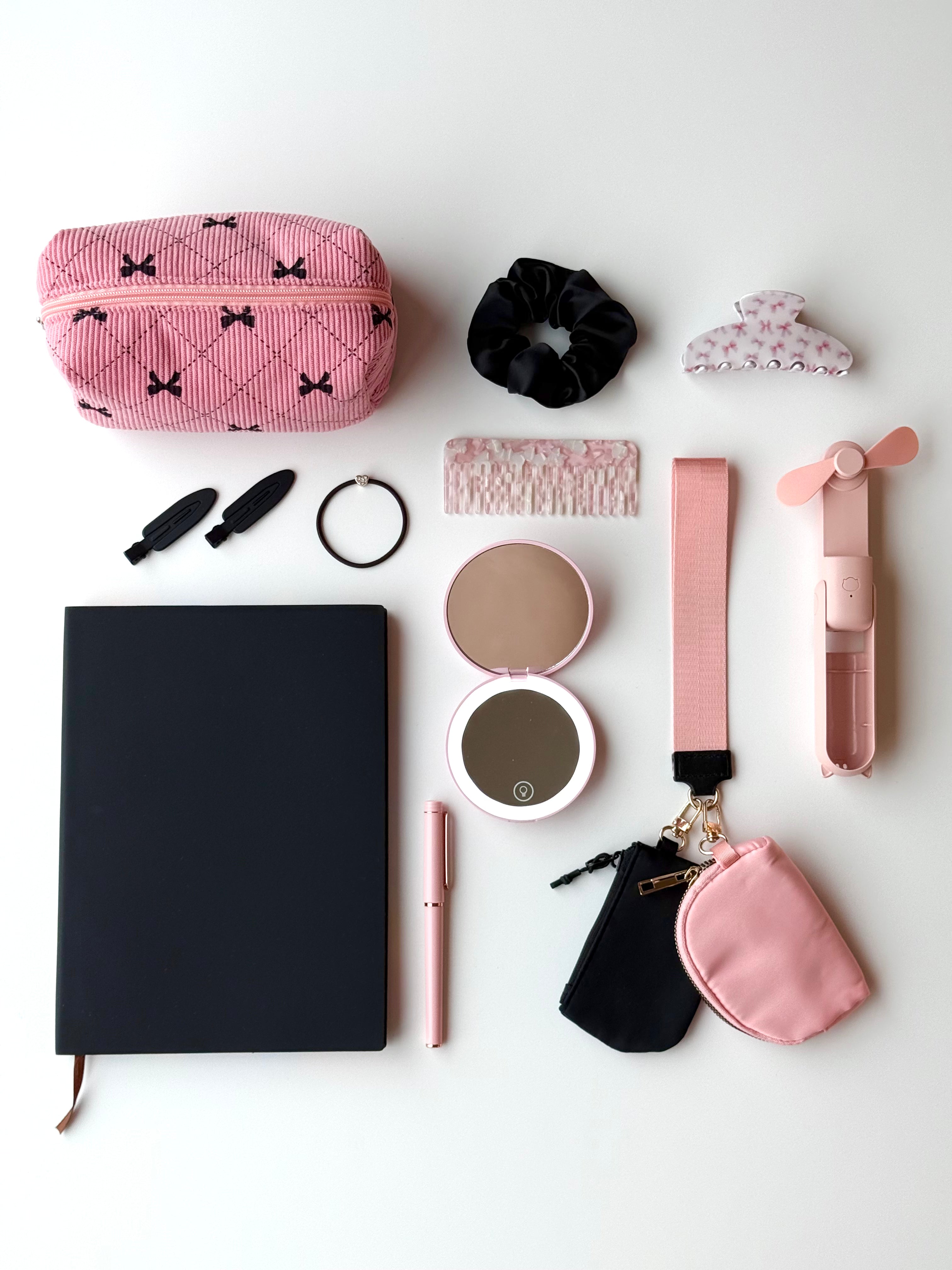 Pink Noir Essentials 🖤🎀